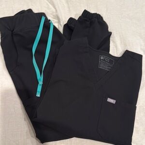 Figs Black Jogger Scrub Set Small
